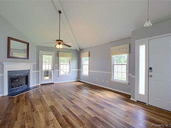 2nd image of 107 Thornrose Dr