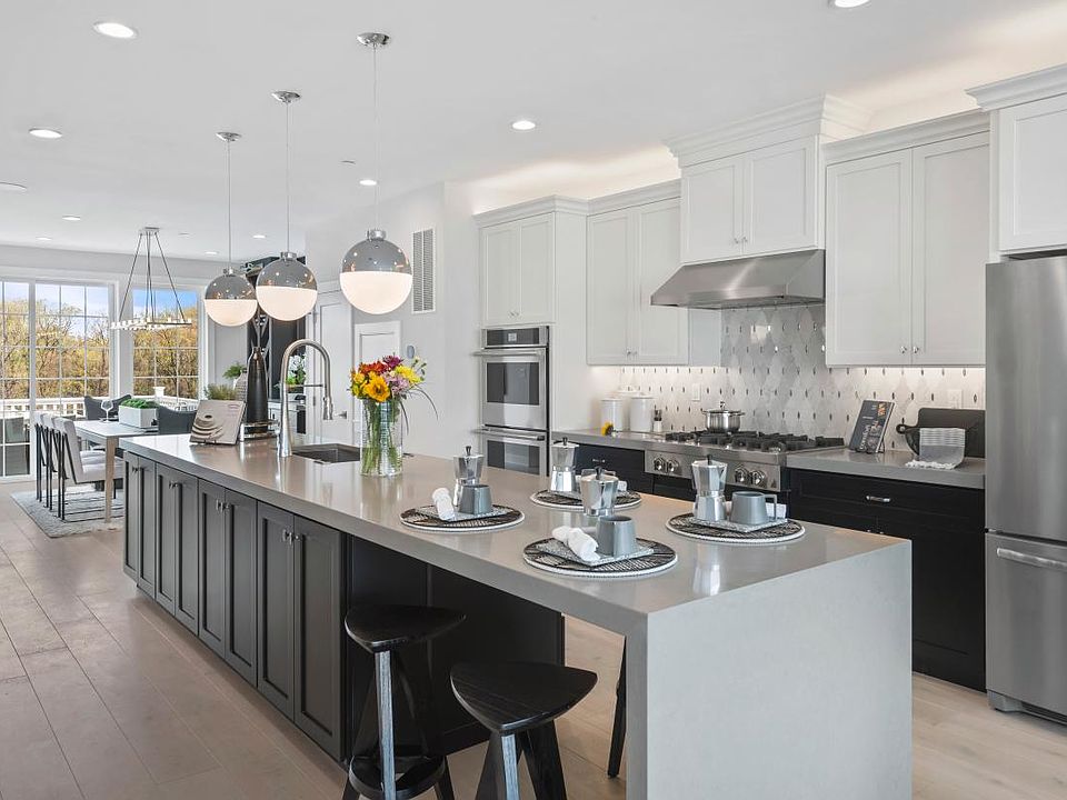 Luxury townhomes for sale in Upper Saddle River, NJ