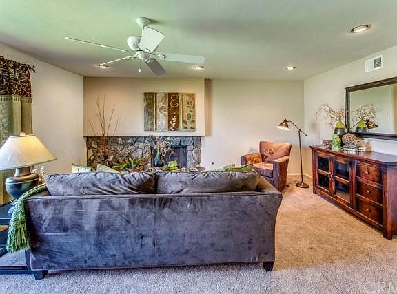 3rd image of 8651 Bermuda Ave