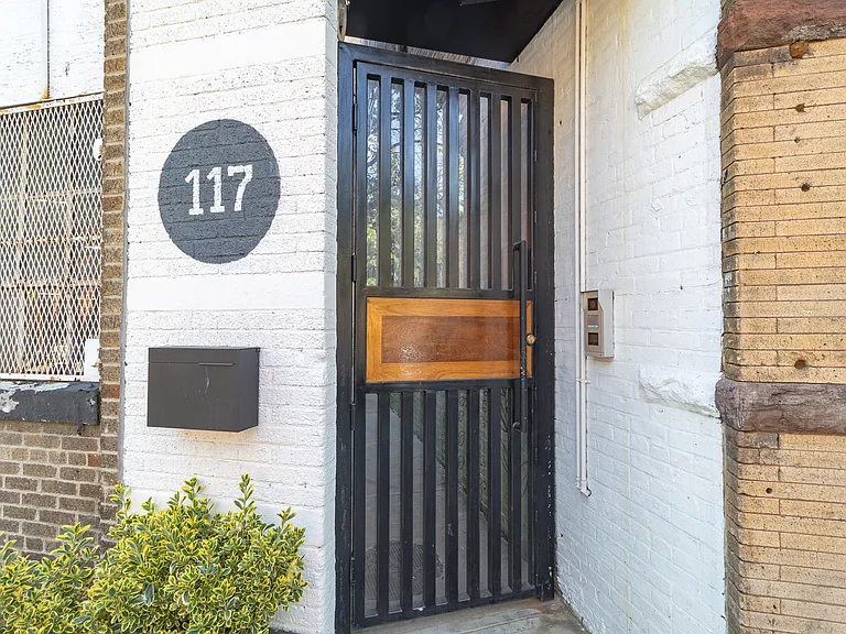 117A Underhill Ave — Photo 23