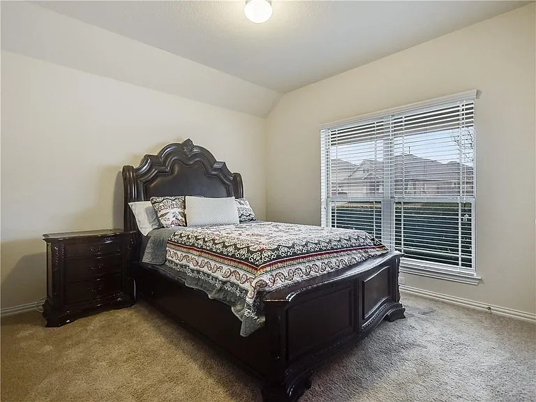 500 Cardenas Ln — Photo 17