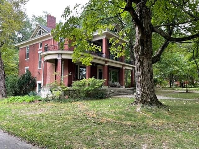 1st image of 615 N Poplar St