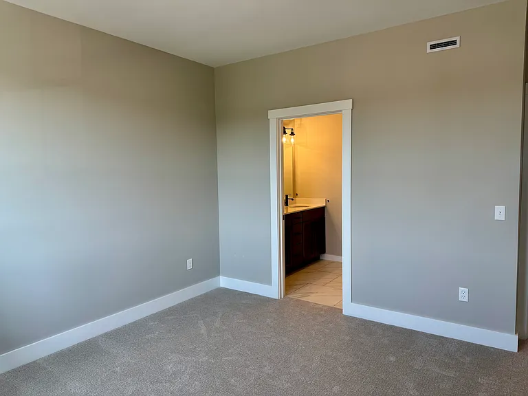 149 Eden Ln — Photo 9