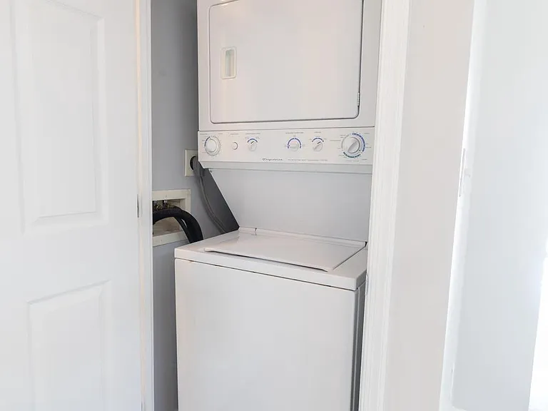 2726 Gallows Rd #1011 — Photo 13