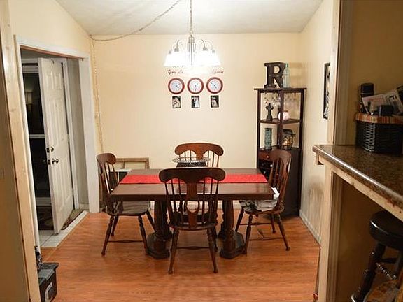 5th image of 2234 E Dudley Ave