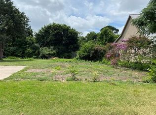 320 W Walters St, Lewisville, TX 75057