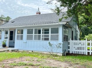 305 N 18th St, Morehead City, NC 28557