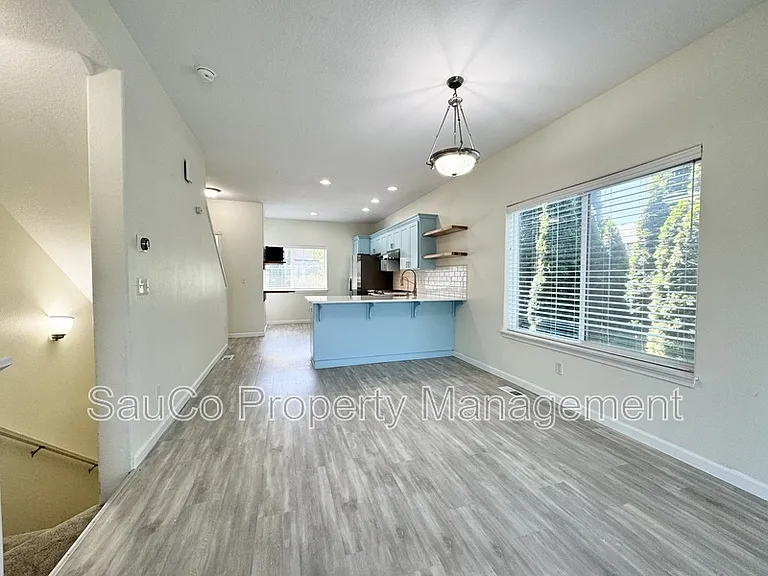 7839 NE Kian Ln — Photo 6