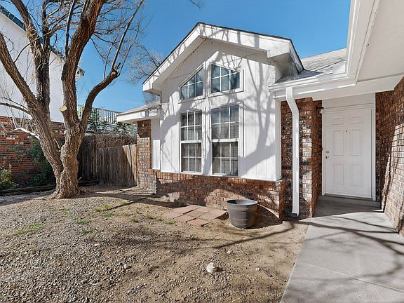 4th image of 9 Apache Plume Rd