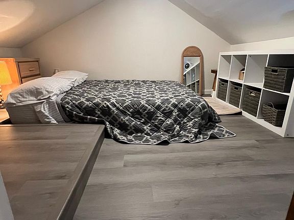 4th image of 1811 Central Ave #2