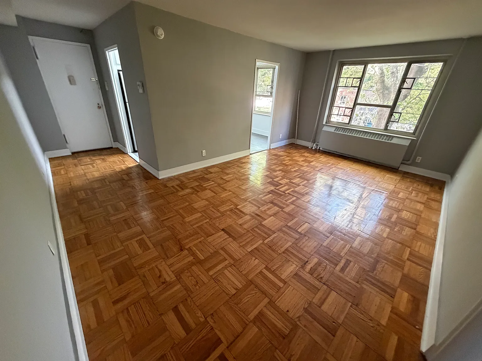 71st Cres, Fresh Meadows — Photo 3