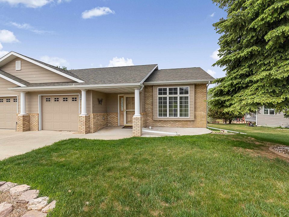 1st image of 1823 Sunny Springs Dr