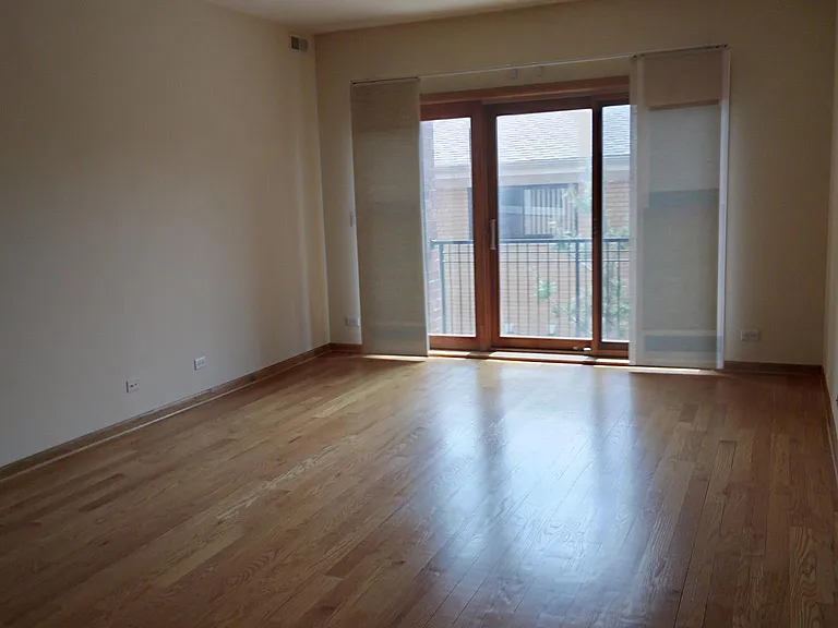5761 W Higgins Ave #2D — Photo 5