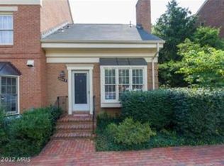 2504B Fairfax Dr, Arlington, VA 22201