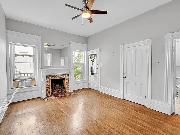2125 E 13th Ave — Photo 14