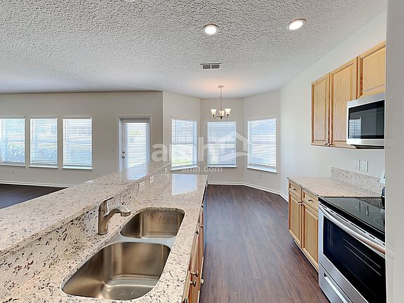 5th image of 6243 Pendragon Pl