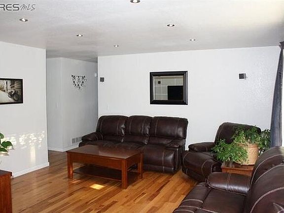 2nd image of 1114 Valley Dr