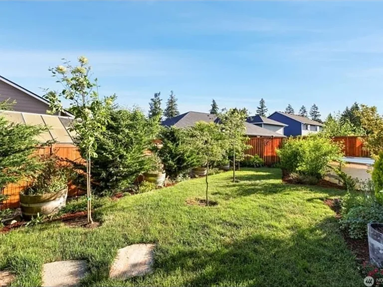 10713 Palisades St SE — Photo 22