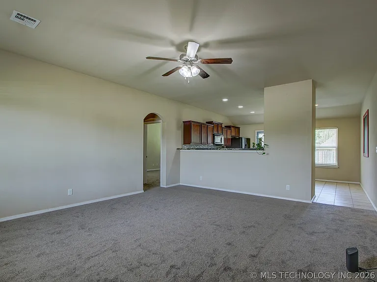 8605 E 126th Pl S — Photo 4