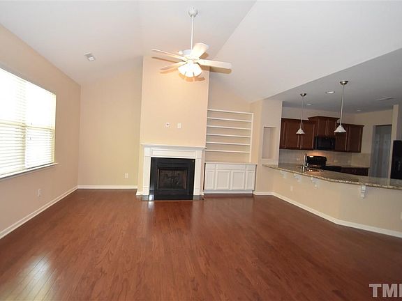 3rd image of 53 E Miravista Ct