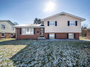868 Pinkney Dr, Lexington, KY 40504