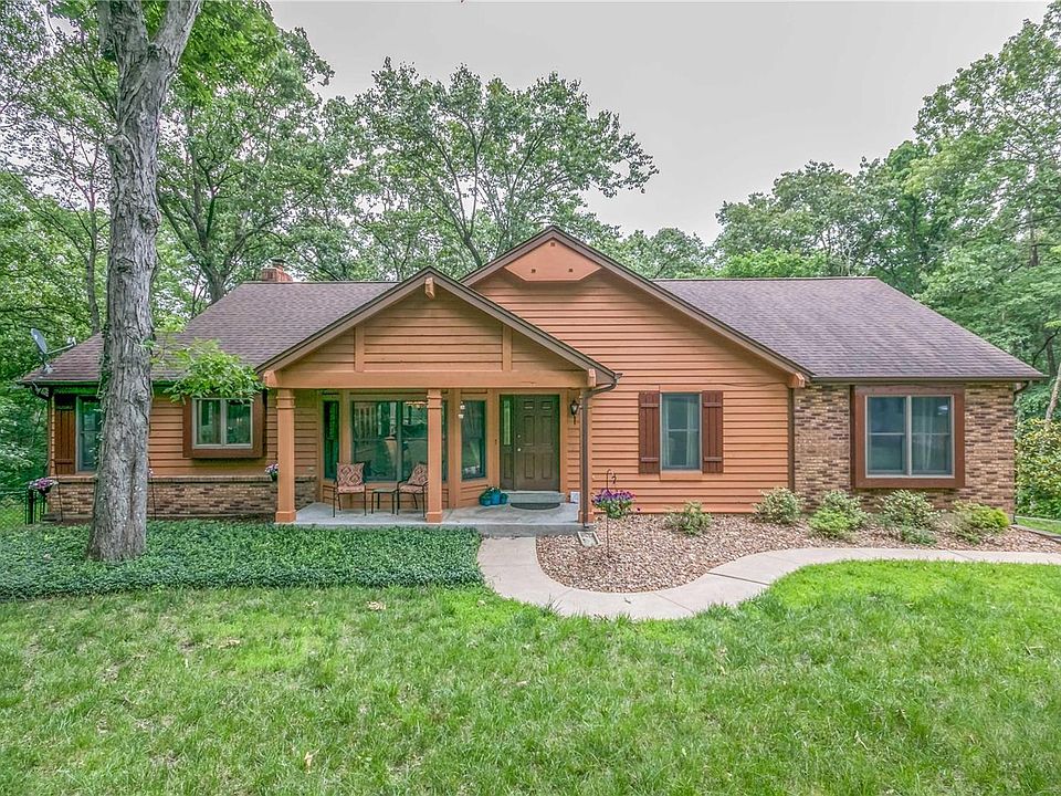 2nd image of 6 Country Woods Ct