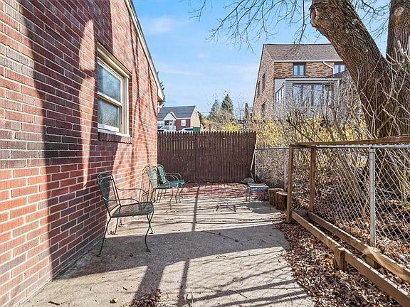 4th image of 3514 Dauphin Ave