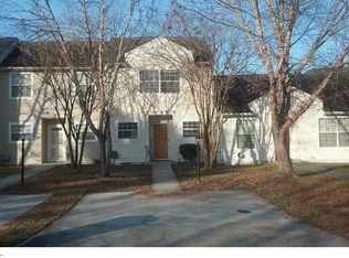 2113 Queen Annes Ct, Carrollton, VA 23314
