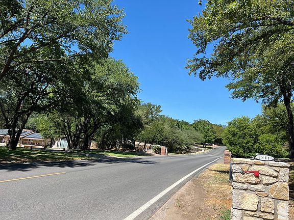 4th image of 6718 Westover Dr