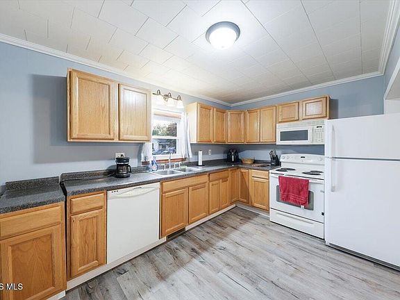 12th image of 507 Ralston Ave