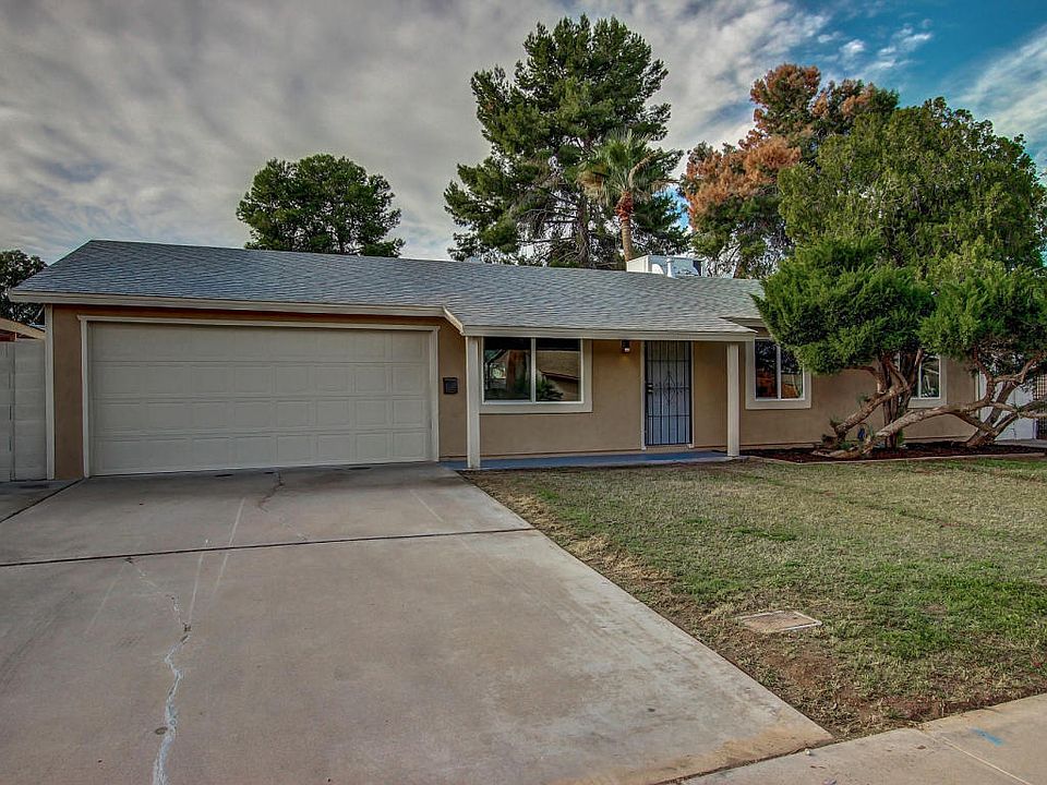 1st image of 3839 E Ludlow Dr