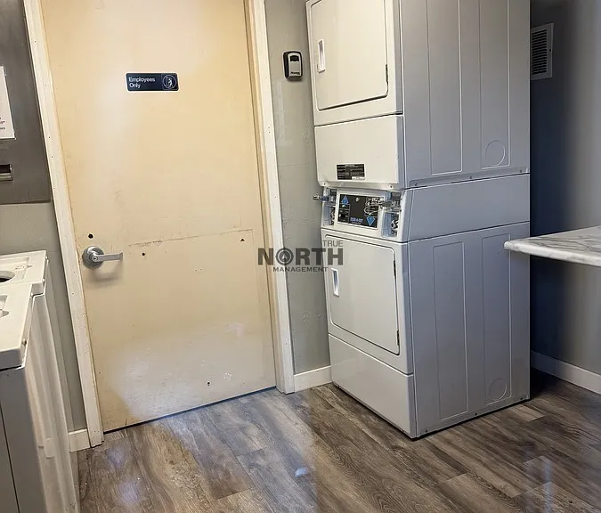 910 34th Ave W #W — Photo 25