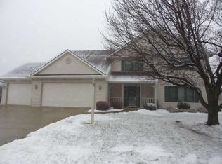 8311 Asher Dr, Fort Wayne, IN 46815