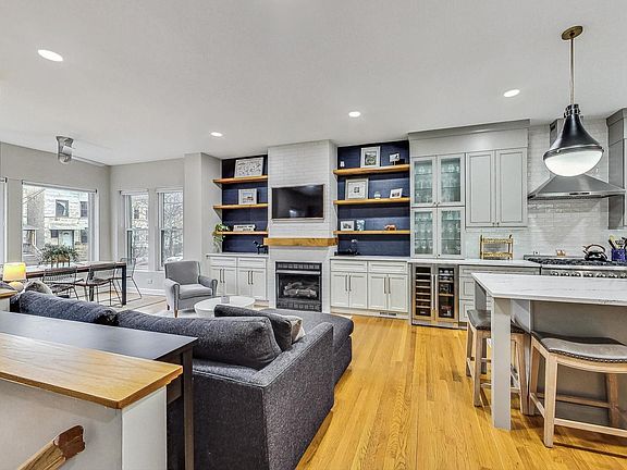 2nd image of 1315 W Winnemac Ave #1