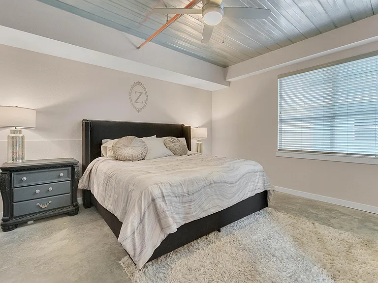 1603 Woodward St #16 — Photo 9