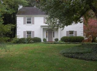 410 Club Ln, Rolling Fields, KY 40207