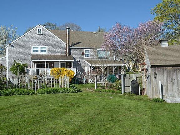 3rd image of 660 Main Street