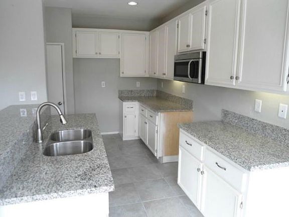 3rd image of 8521 Wagon Wheel Ct