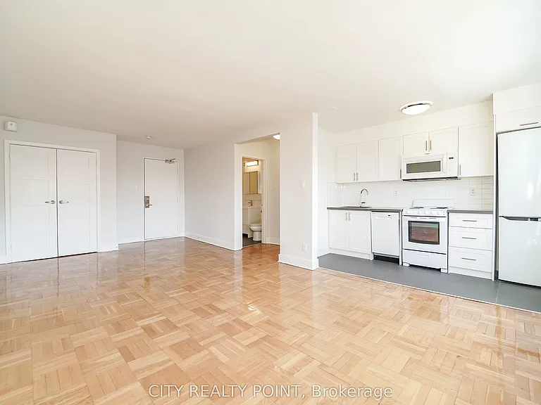 1545 Bathurst St #202 — Photo 4