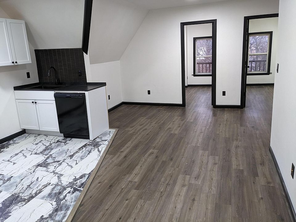1st image of 325 E Garfield Ave #3