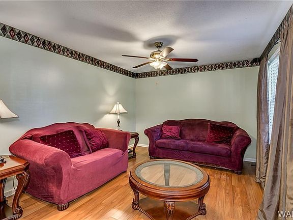 5th image of 4747 31st Ave E