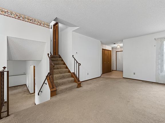 5th image of 212 126th Ave NW