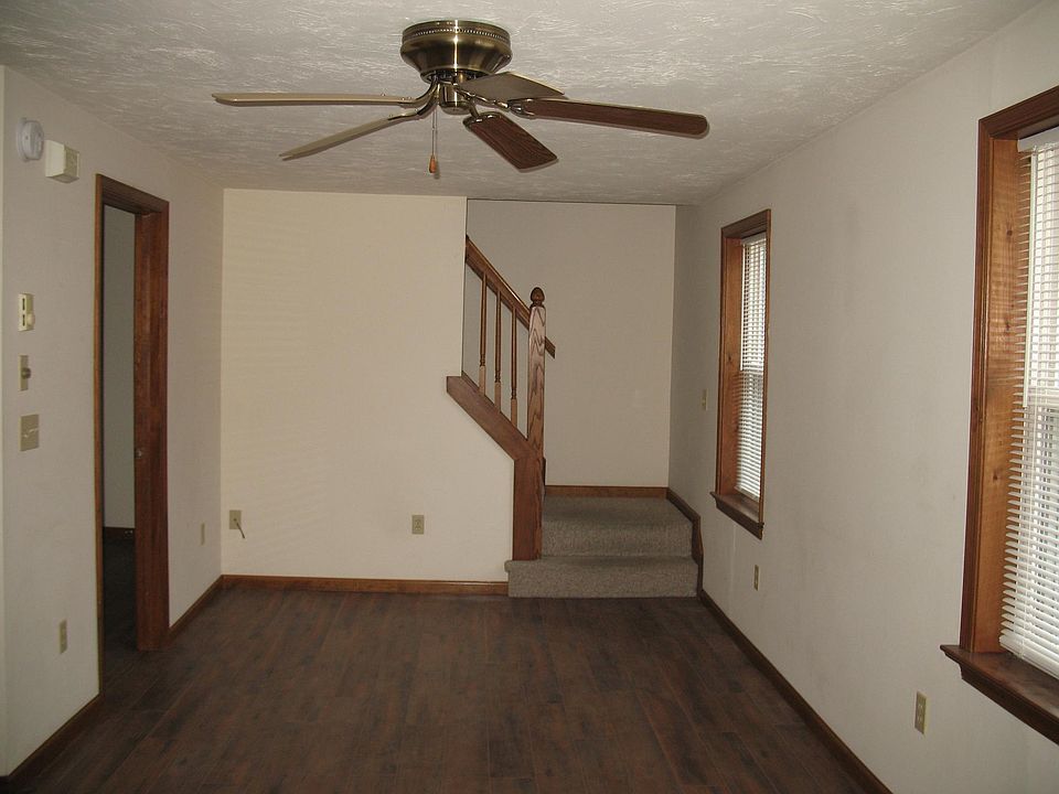 2nd image of 7655 Lancaster Ave APT 3