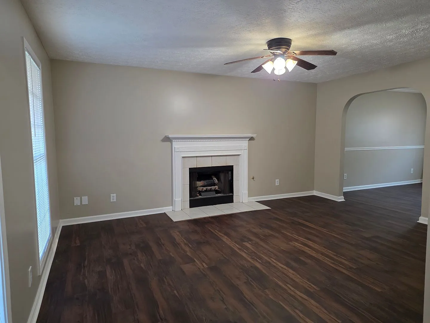 Updated 4 bed 2.5 bath located in Hiram — Photo 3