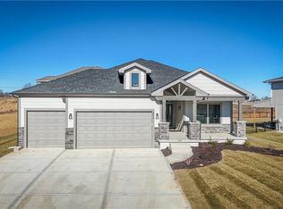 6024 Arapahoe St, Shawnee, KS 66226