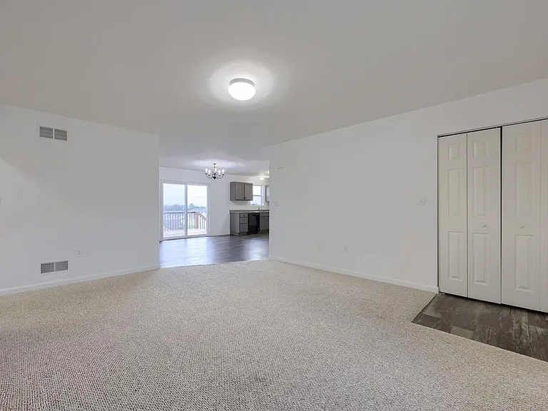 10 Hillside Dr — Photo 6