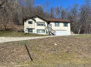 112 Sunnyside Ln, Winona, MN 55987