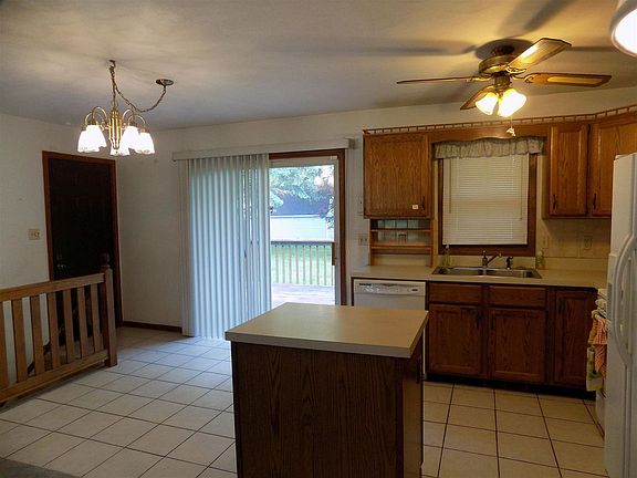 5th image of 23635 Florence Ave