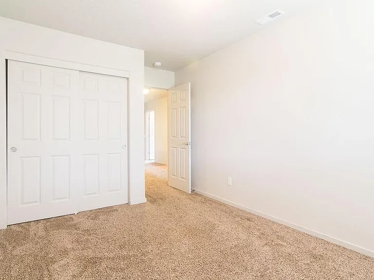 1435 NE 82nd Dr — Photo 7