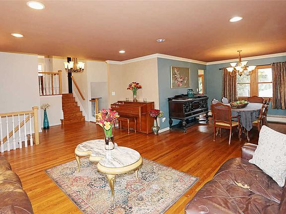 2nd image of 745 Boelsen Dr #745